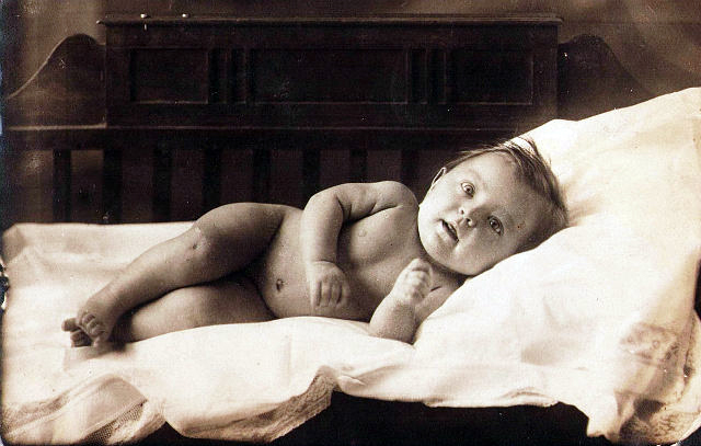 Кудрявцева Вероника 1925 год , 5 месяцев